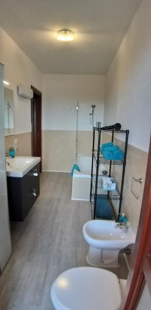 Appartement Casa Rosy - Stanza Privata Con Bagno Esclusivo E Parcheggio Gratuito à Porto Torres Extérieur photo
