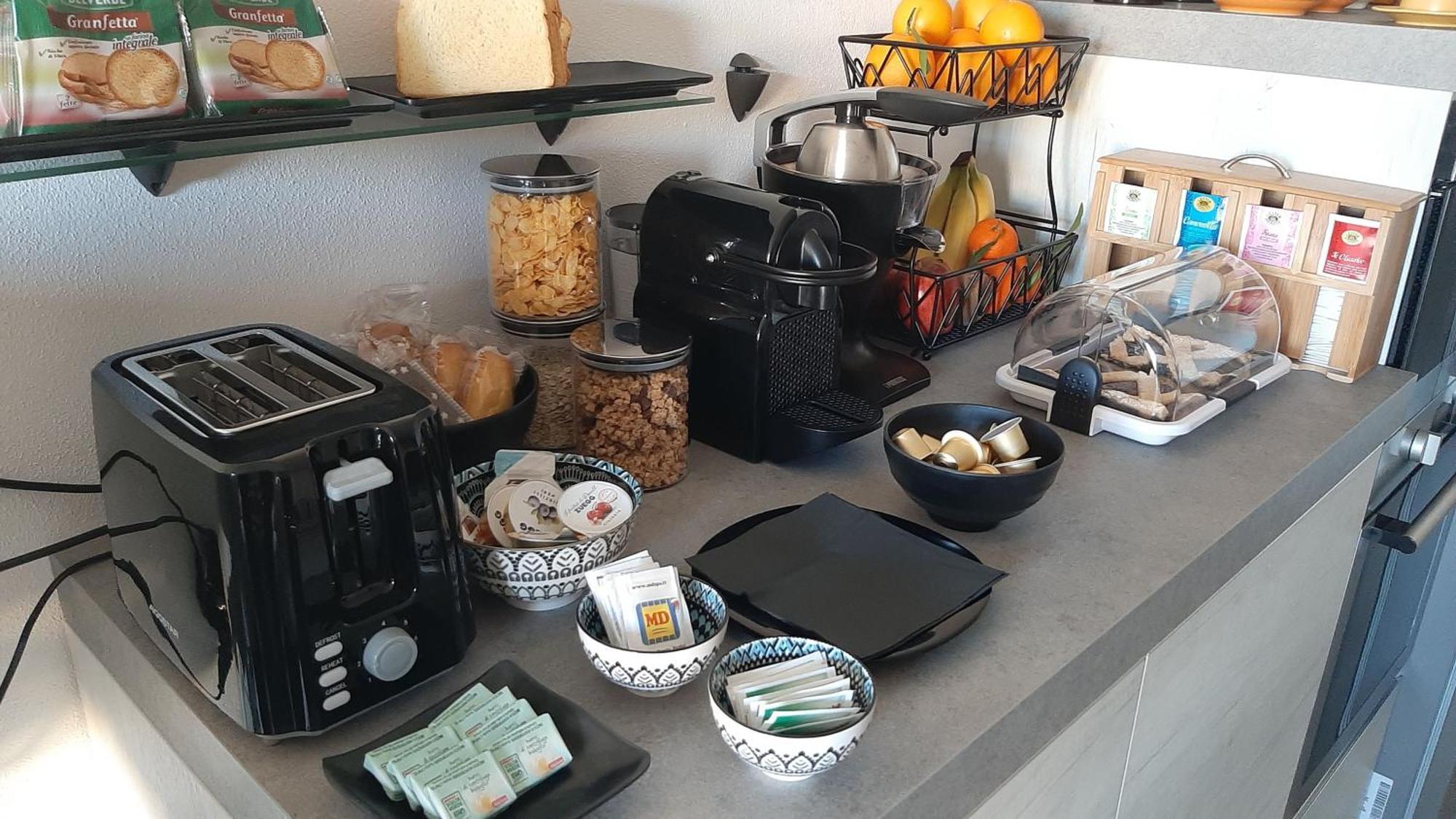 Appartement Casa Rosy - Stanza Privata Con Bagno Esclusivo E Parcheggio Gratuito à Porto Torres Extérieur photo