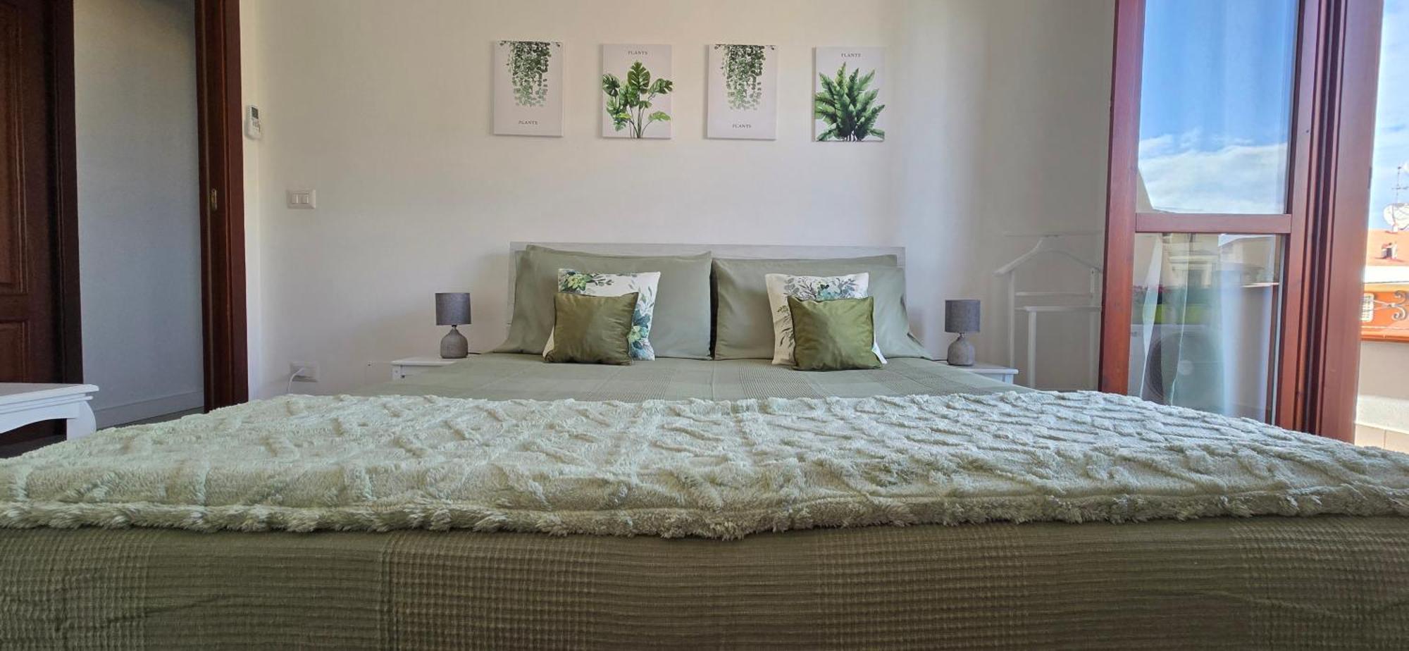 Appartement Casa Rosy - Stanza Privata Con Bagno Esclusivo E Parcheggio Gratuito à Porto Torres Extérieur photo
