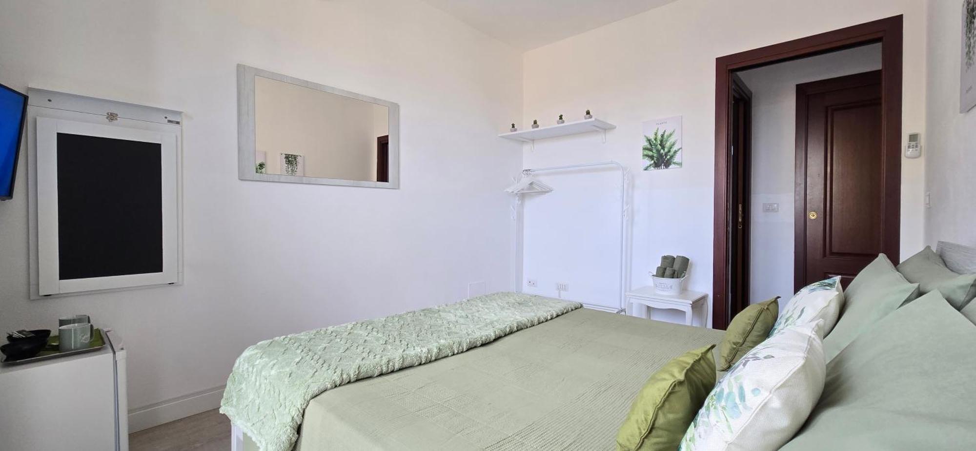 Appartement Casa Rosy - Stanza Privata Con Bagno Esclusivo E Parcheggio Gratuito à Porto Torres Extérieur photo